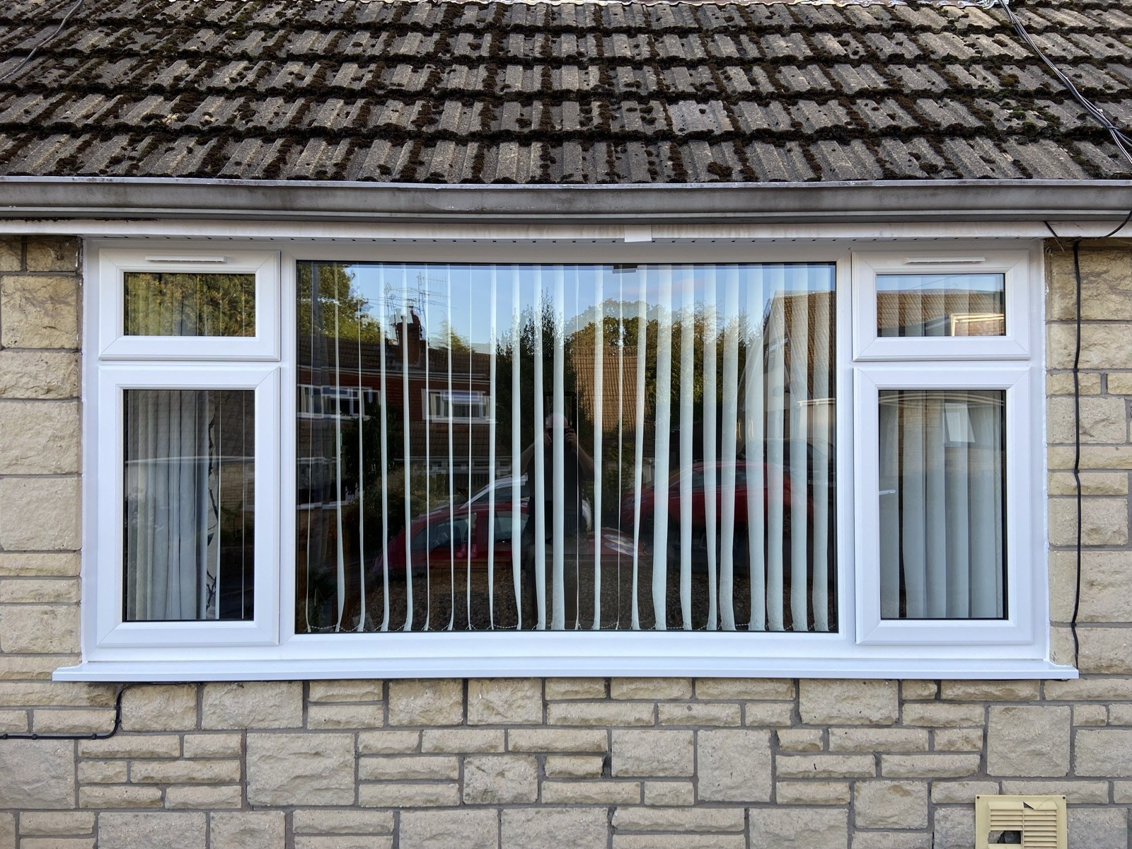 Wide picture window
